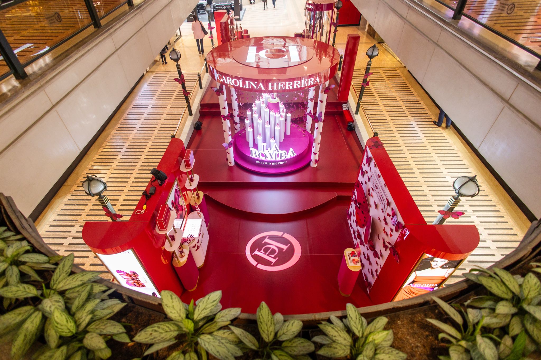 Carolina Herrera — La Bomba